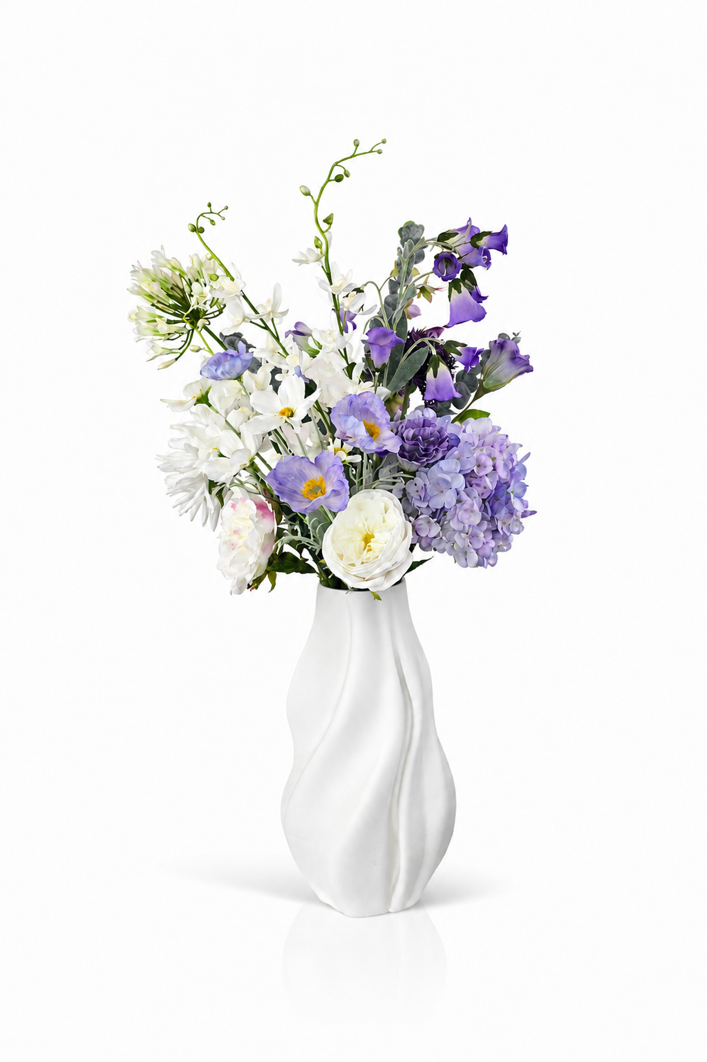 Eleganter Seidenblumenstrauß Ella mit lila und weißen Kunstblumen in weißer Vase