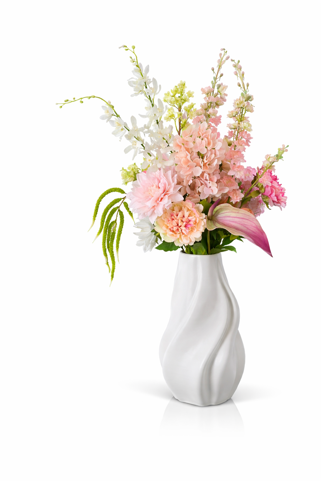 Eleganter Seidenblumenstrauß Fleur mit zarten rosa und weißen Kunstblumen in weißer Vase